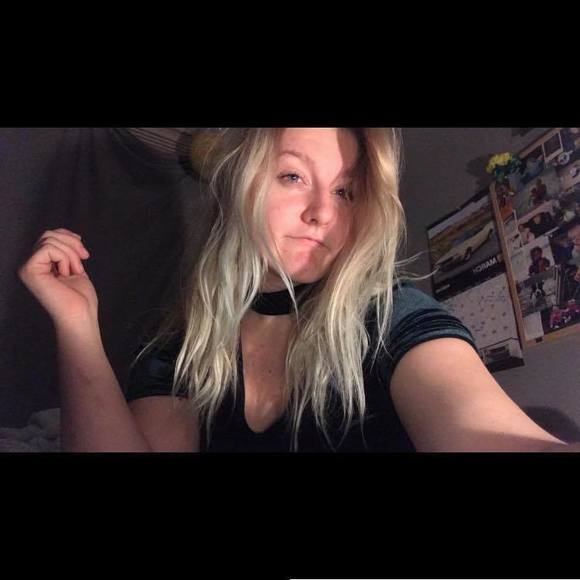 Meet your Posher, Raina - Picture 1 of 1